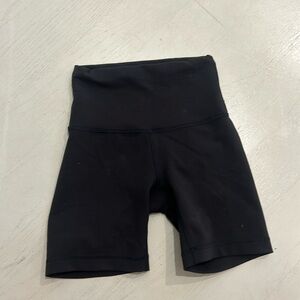 LULULEMON- Wunder Train High-Rise Black Shorts Size 0 6 inches length